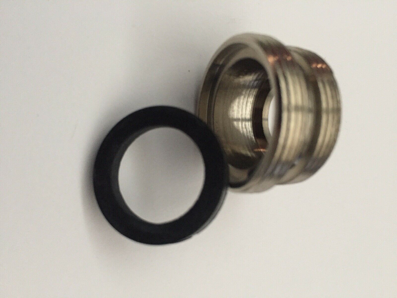 Tap Thread Adaptor Suitable for Countertop Systems 22mm to 24mm